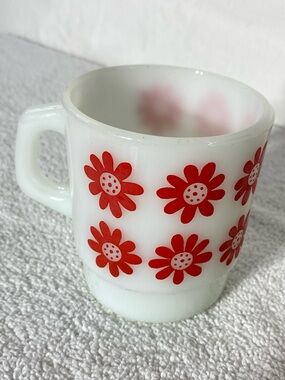 Vintage MCM Milk Glass Red Daisy Coffee Mug Stacking Ovenproof Flower Power
